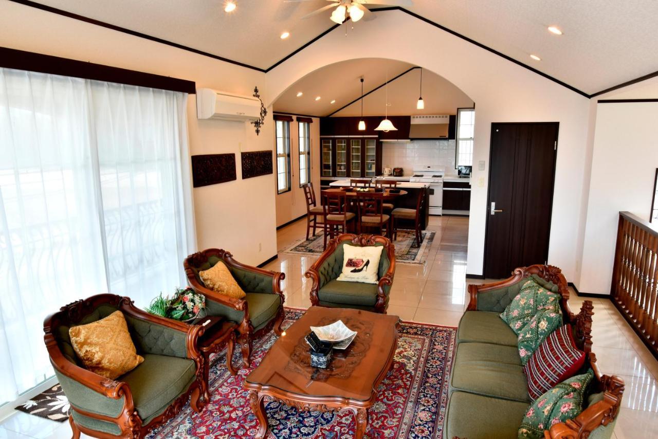 Villa Maeda Biru House Onna Exterior foto